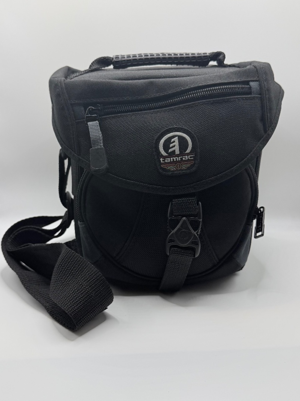 Tamrac Black Compact Camera Shoulder Bag with Padded Interior 5510